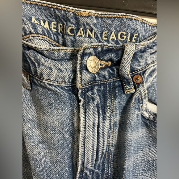 American Eagle: Dreamy Drape Super-High Waisted Wide-Leg Jeans (2 Regular) - Picture 3 of 8